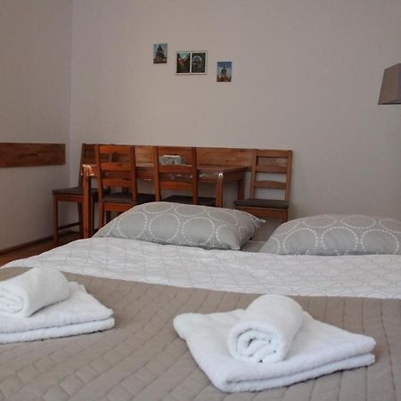 סיגישוארה Apartment Brigitta מראה חיצוני תמונה