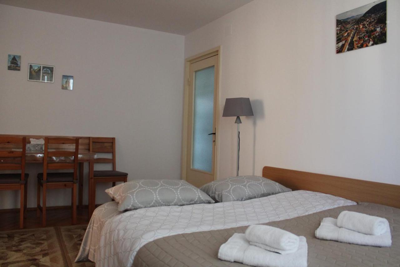 סיגישוארה Apartment Brigitta מראה חיצוני תמונה