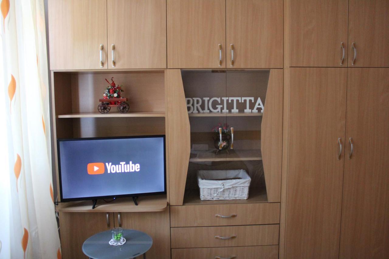 סיגישוארה Apartment Brigitta מראה חיצוני תמונה